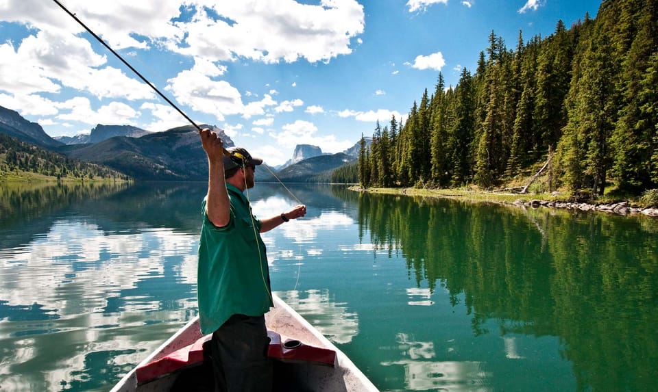 Must-know Travel Hacks for a Budget-Conscious Colorado Fishing Adventure