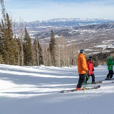 The Ins and Outs of Colorado Ski Trip Expenses: Comparing Options and Finding Deals